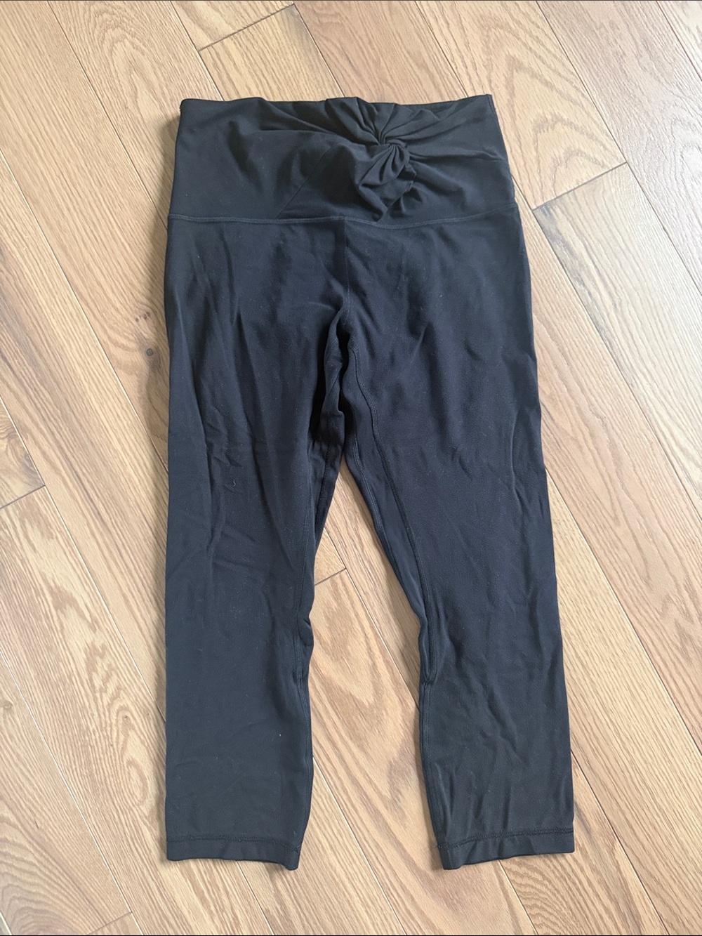 lululemon athletica Black Twist-Front Capri Leggings
